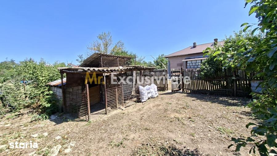 Casă cu 3 camere cu Teren 1667 Mp în Teiu