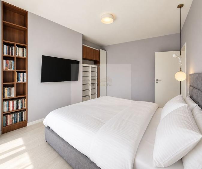 Penthouse cu 4 camere semidecomandat, mobilat în Sopor