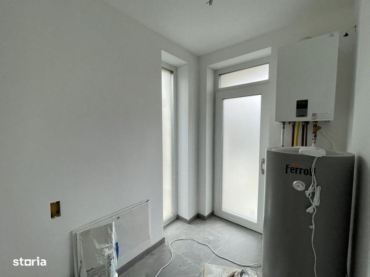 Casă cu 4 camere în Aurel Vlaicu