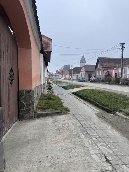 Casă cu 2 camere cu Teren 758 Mp în Ațel
