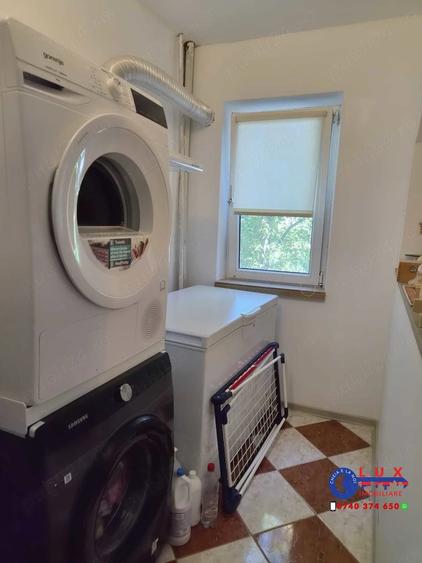 Apartament cu 3 camere semidecomandat în Babadag
