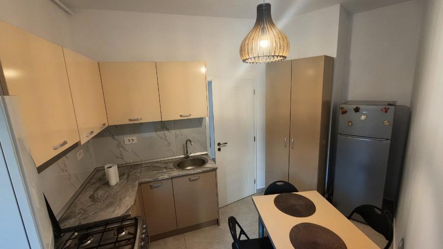 Apartament cu 2 camere decomandat în Aradului