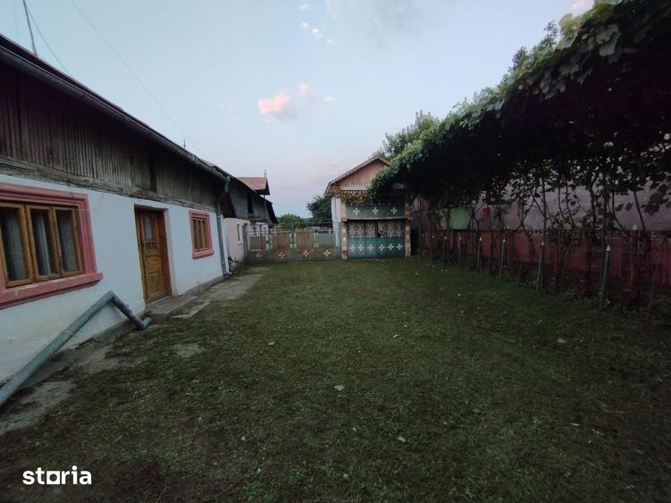 Casă cu 4 camere cu Teren 1400 Mp în Sud