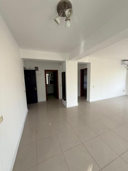 Apartament cu 2 camere decomandat în Văcăresti