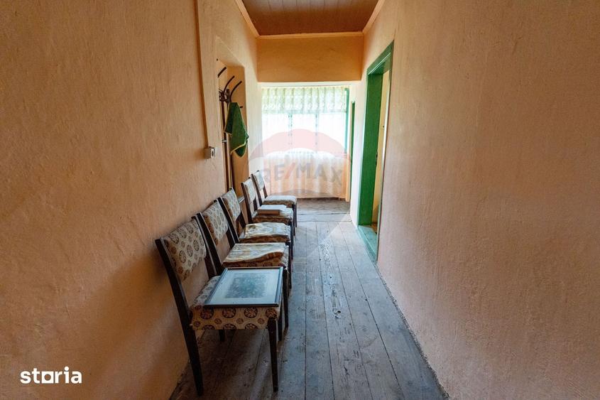 Casă cu 6 camere cu Teren 2143 Mp în Ribița
