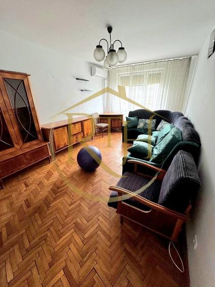 Apartament cu 3 camere decomandat, mobilat în Complex Studențesc