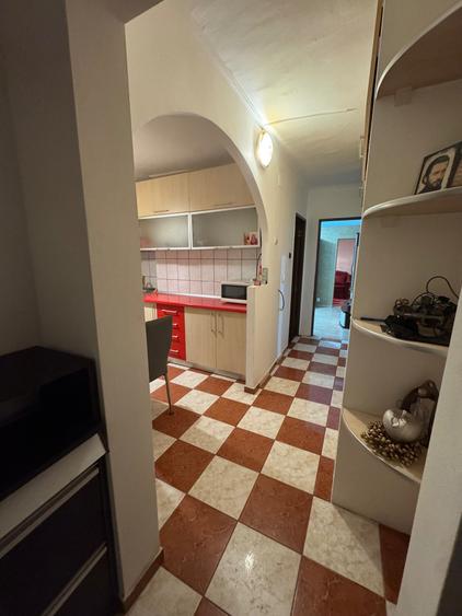 Apartament cu 2 camere semidecomandat în Central