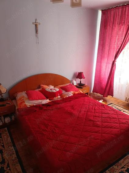 Apartament cu 3 camere semidecomandat în Govândari