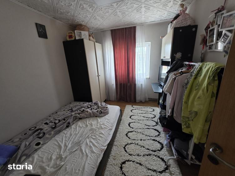 Apartament cu 3 camere decomandat în Alfa