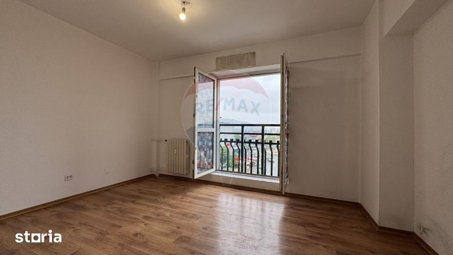 Apartament cu 4 camere decomandat în 13 Septembrie