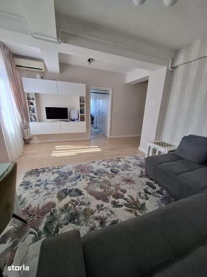 Apartament cu 3 camere decomandat în Tătărași