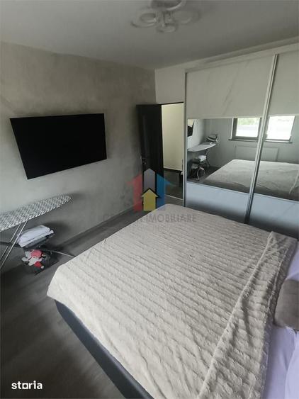 Apartament cu 3 camere în Traian