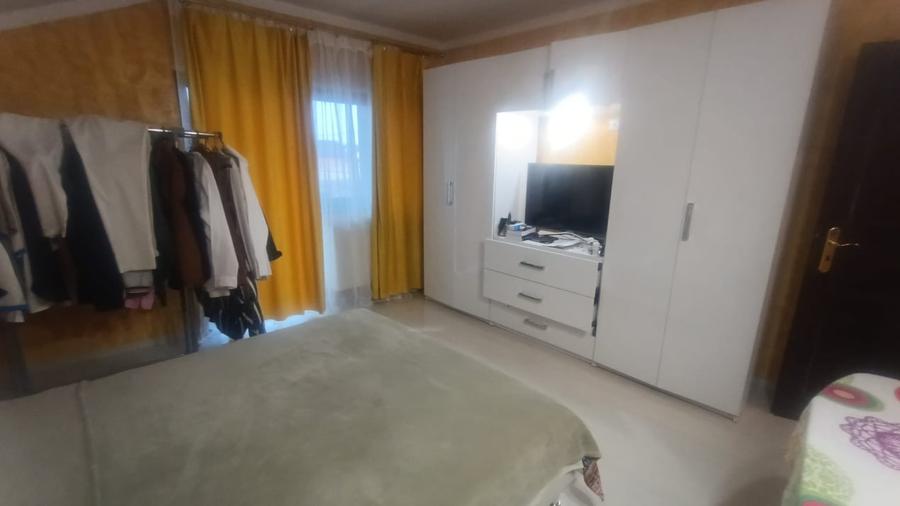Casă individuală cu 4 camere cu Canalizare în Popoveni