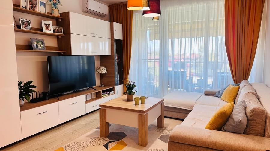 Apartament cu 2 camere semidecomandat, mobilat în Sisești