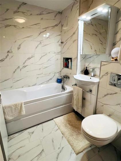 Apartament cu 3 camere decomandat în Rogerius