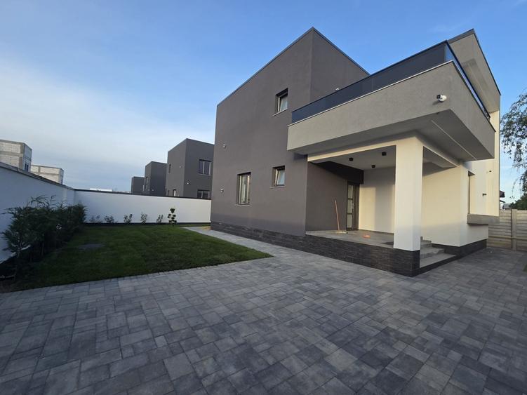 Casa noua P+E, Selgros Ford Casa Noastra - 3