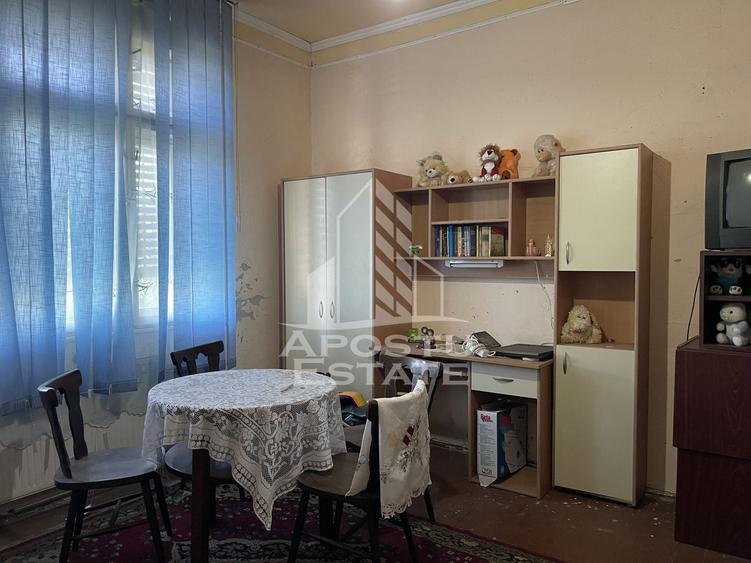Casă individuală cu 3 camere cu Canalizare în Dâmbovița