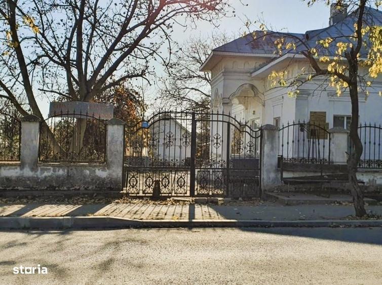 Casă cu 4 camere în Ultracentral