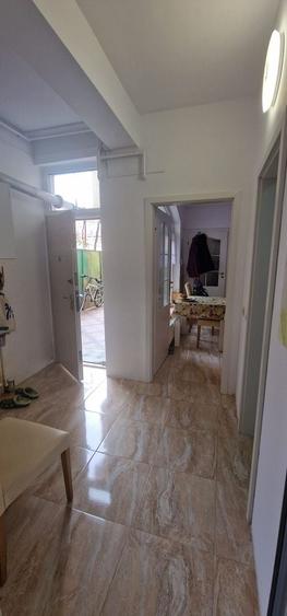 Casă individuală cu 5 camere cu Canalizare în Central