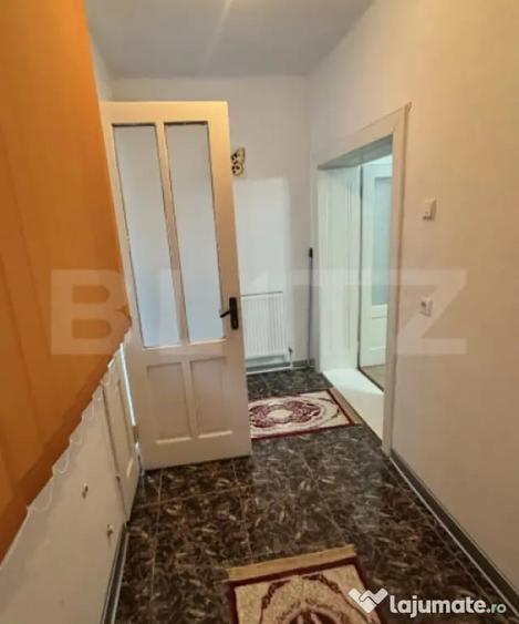 Casă cu 3 camere cu Teren 200 Mp în Central