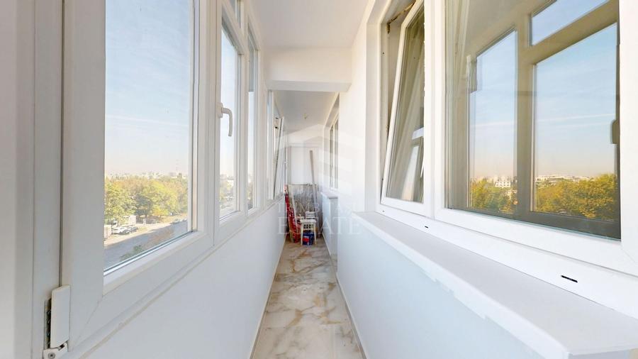 Apartament cu 3 camere decomandat în Drumul Taberei