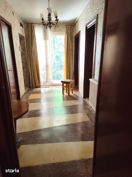 Apartament cu 4 camere, mobilat în 22 Decembrie 1989