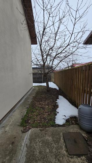 Casă individuală cu 4 camere cu Canalizare în Clinceni