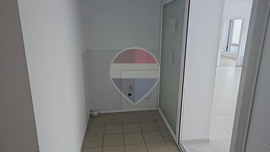 Spațiu comercial, de 115 mp, în Balotești