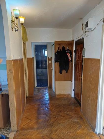 Apartament cu 3 camere decomandat în Decebal