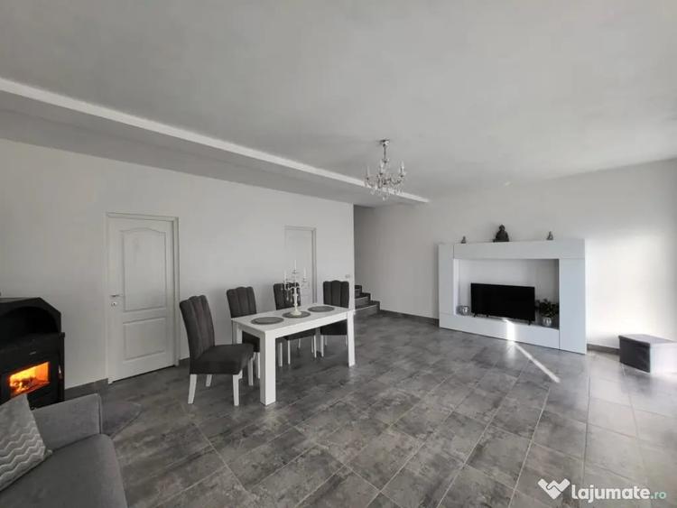 Casă cu 3 camere cu Teren 700 Mp în Dumbrăvița