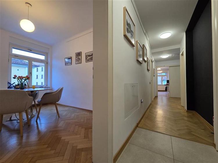 Birou, de 95.900001525879 mp, în Centrul Istoric