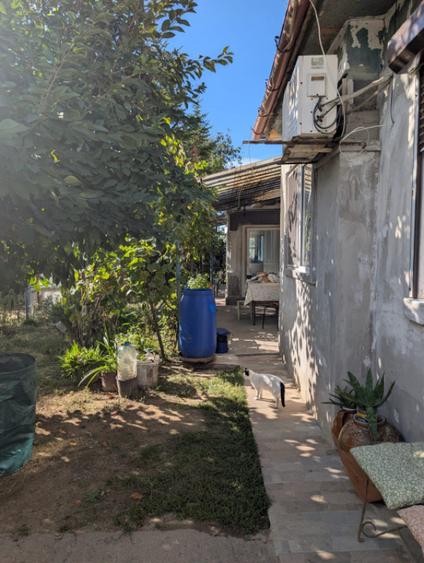 Casă cu 5 camere cu Teren 5165 Mp în Beștepe