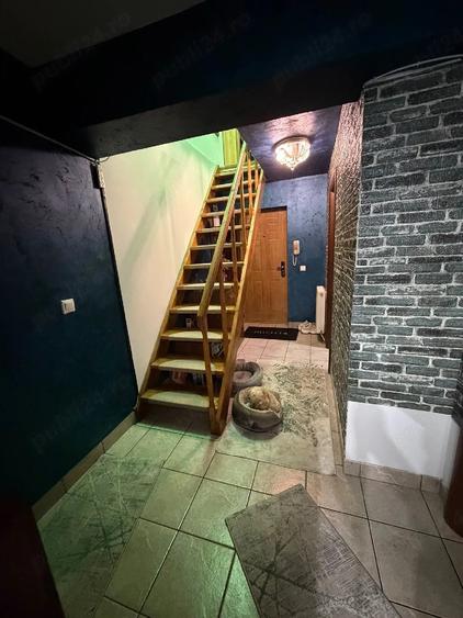 Apartament cu 3 camere semidecomandat în Central