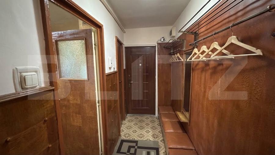 Apartament cu 3 camere decomandat, mobilat în Soarelui