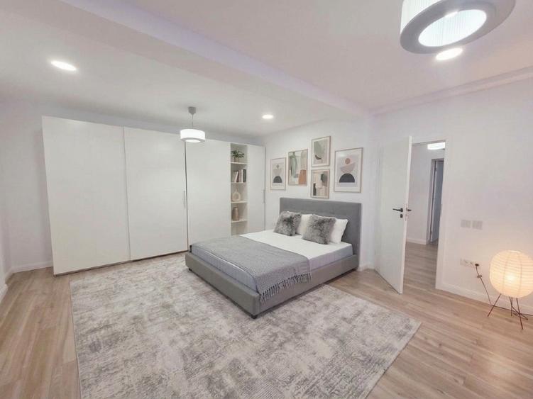 Duplex cu 5 camere cu Canalizare în 1 Decembrie 1918