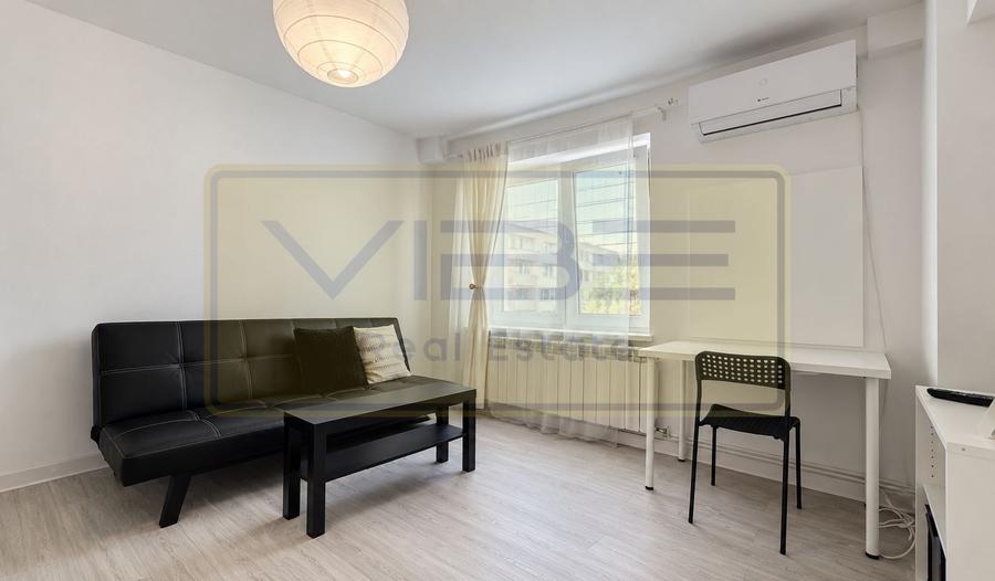 Apartament cu 2 camere nedecomandat, mobilat în Piața Unirii