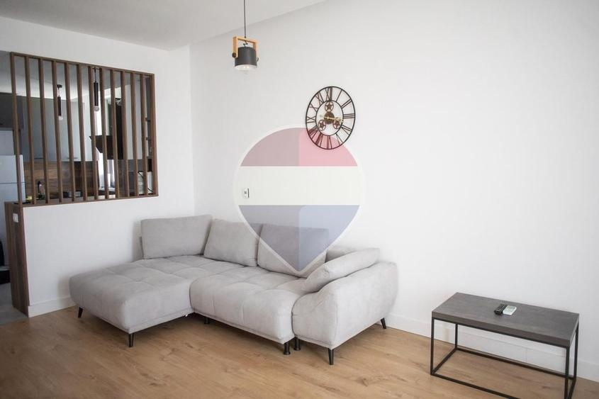 Apartament cu 2 camere semidecomandat, mobilat în Nord