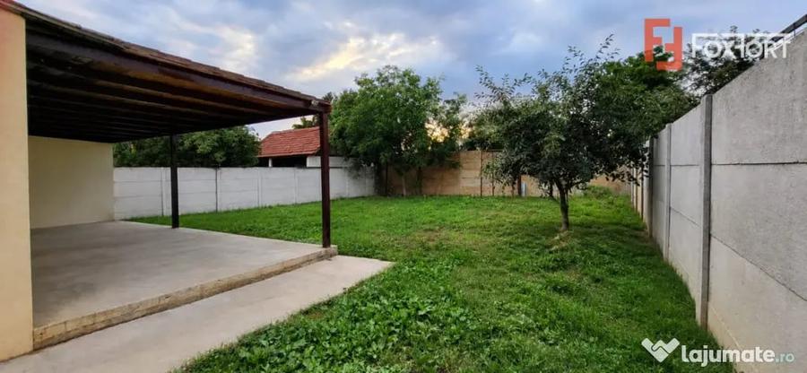 Casă cu 5 camere cu Teren 487 Mp în Plopi