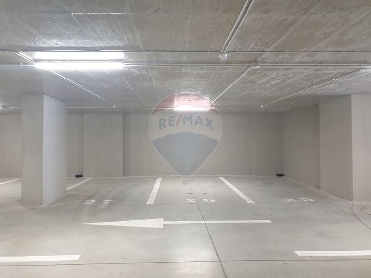 Apartament cu 2 camere decomandat în Tractorul
