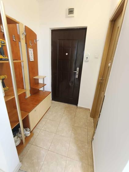 Apartament cu 2 camere semidecomandat în Mărășești