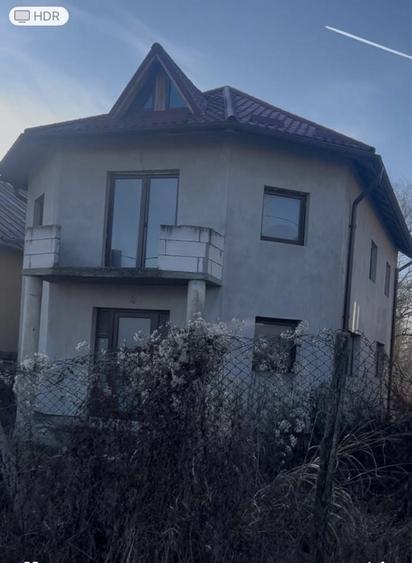 Casă cu 4 camere în Copăcelu