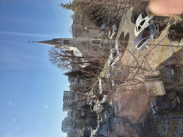 Garsonieră decomandată în Central