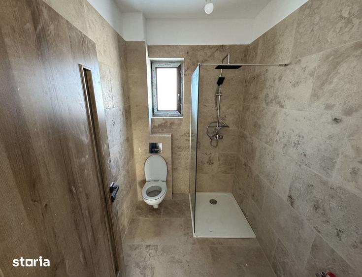 Casă cu 4 camere cu Teren 550 Mp în Aroneanu