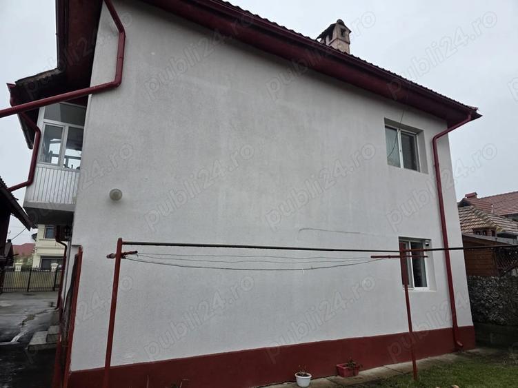 Casă cu 4 camere cu Teren 350 Mp în Central