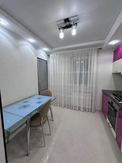 Apartament cu 2 camere decomandat în Obor