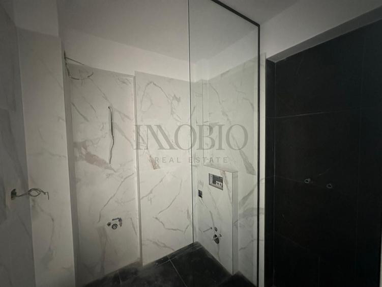 Apartament cu 3 camere semidecomandat în Sisești