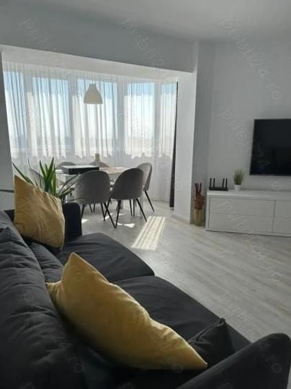 Apartament cu 3 camere decomandat, mobilat în Tomis III