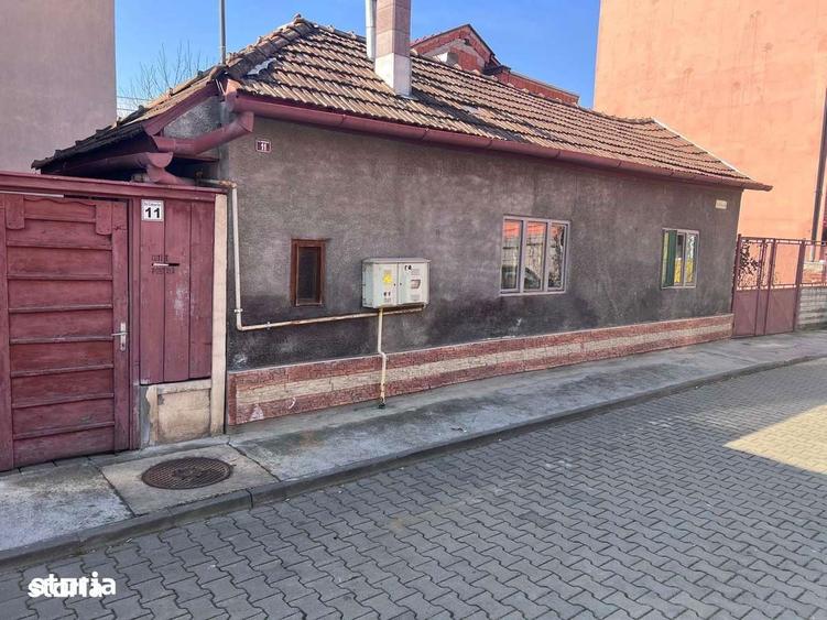 Casă cu 2 camere cu Teren 130 Mp în Plopilor