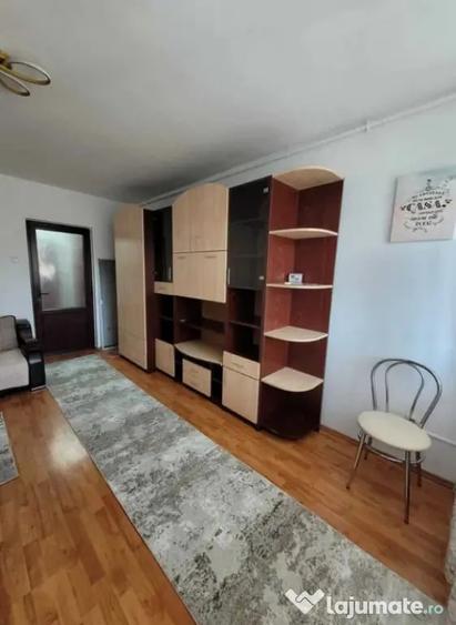 Garsonieră semidecomandată în Gării