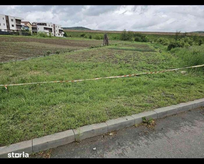 Teren de 1398 mp, în Lazaret